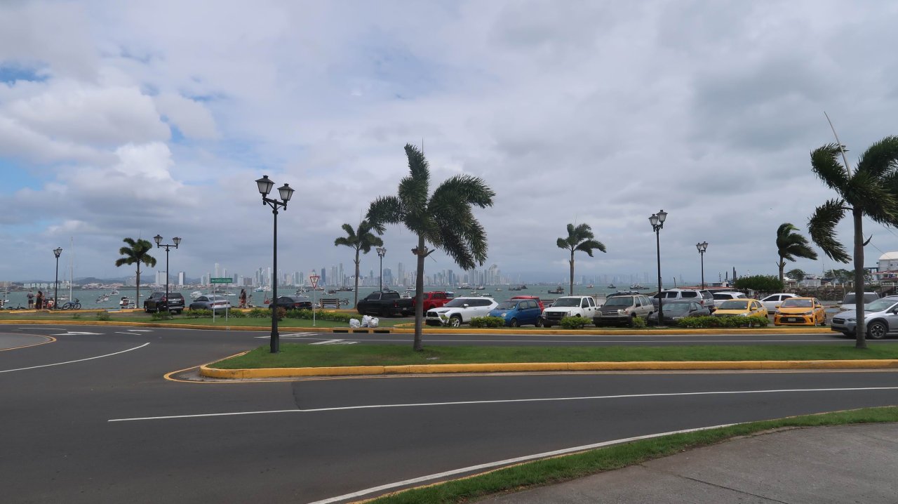 048 Panamský prieplav - Panama city