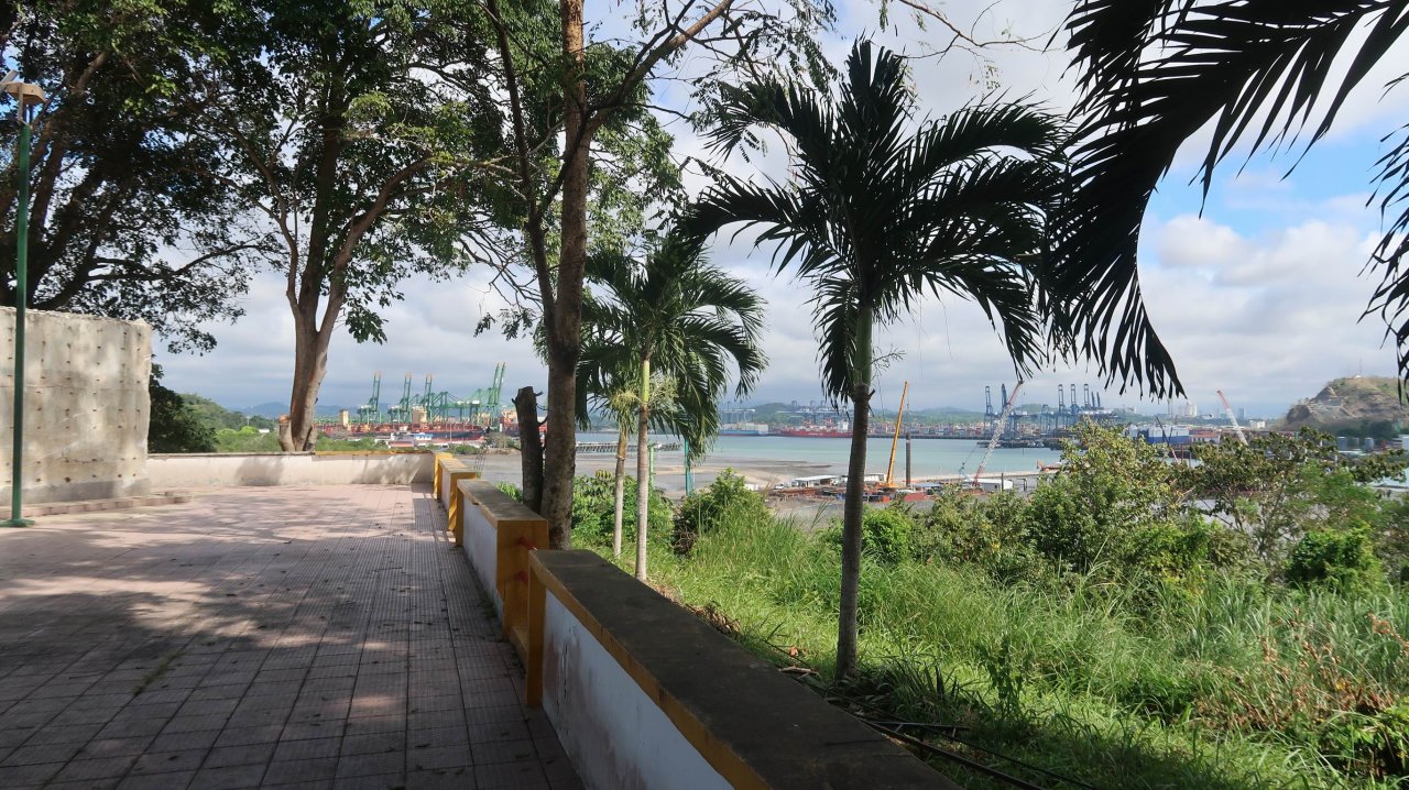 048 Panamský prieplav - Panama city