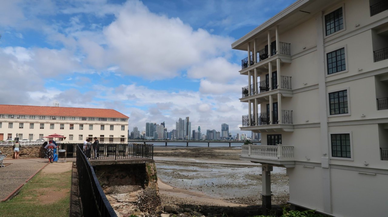 048 Panamský prieplav - Panama city