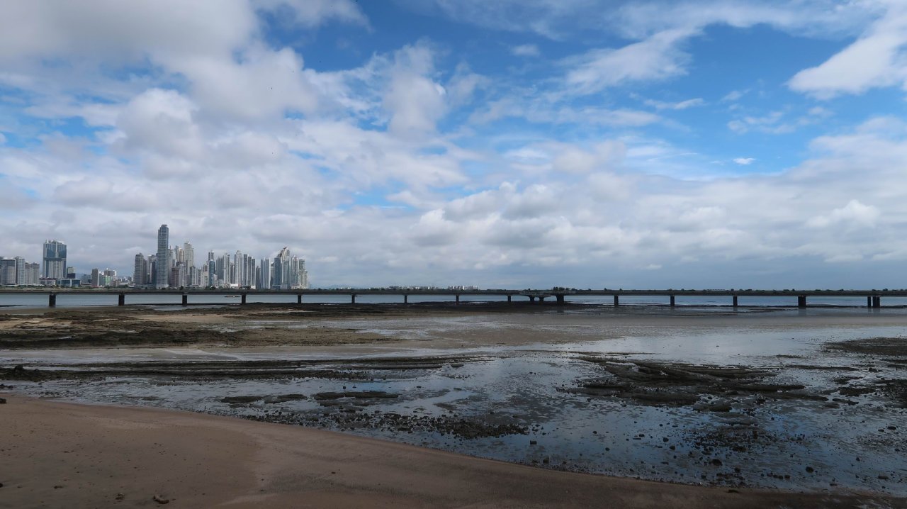 048 Panamský prieplav - Panama city
