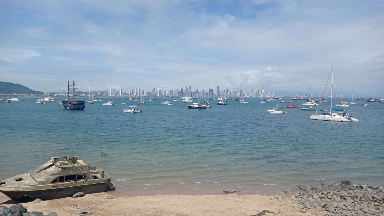 048 Panamský prieplav - Panama city