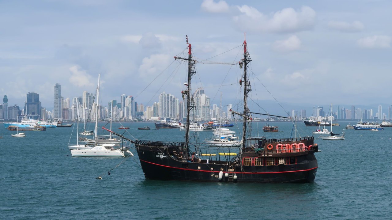 048 Panamský prieplav - Panama city