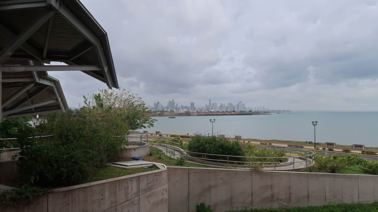 048 Panamský prieplav - Panama city