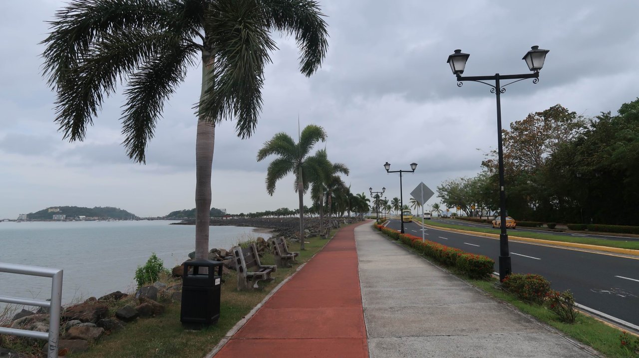 048 Panamský prieplav - Panama city