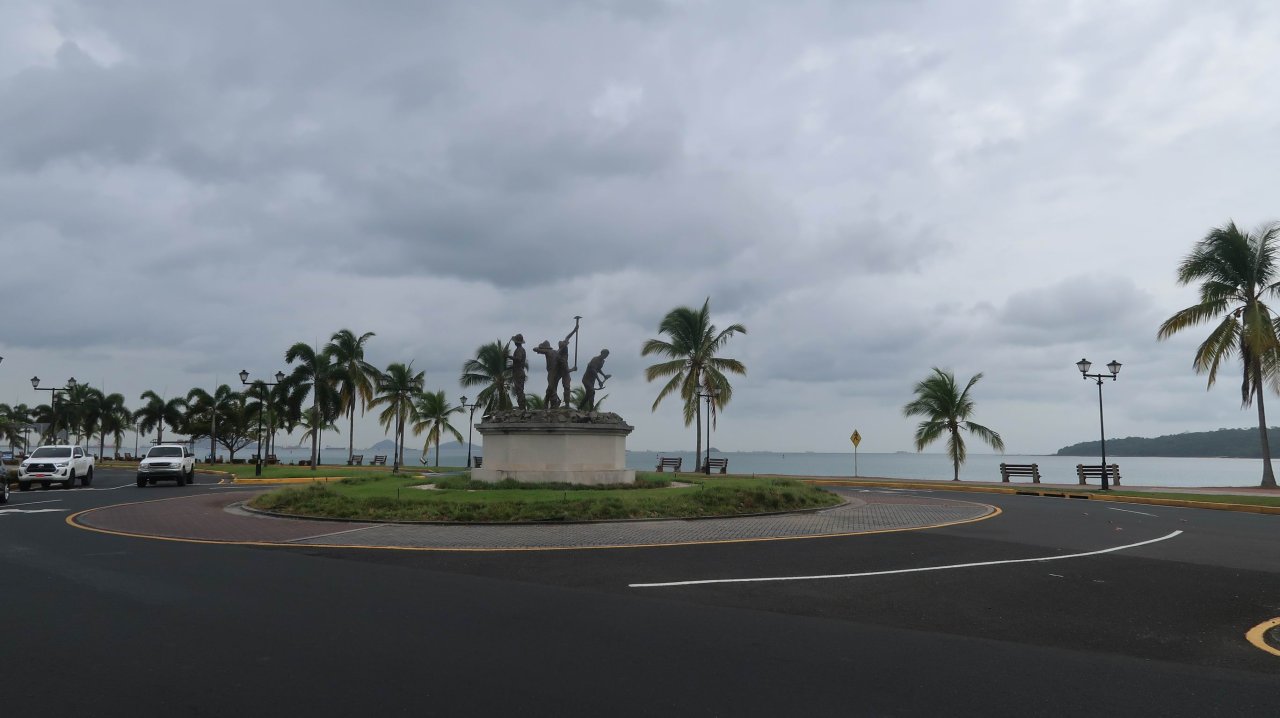 048 Panamský prieplav - Panama city
