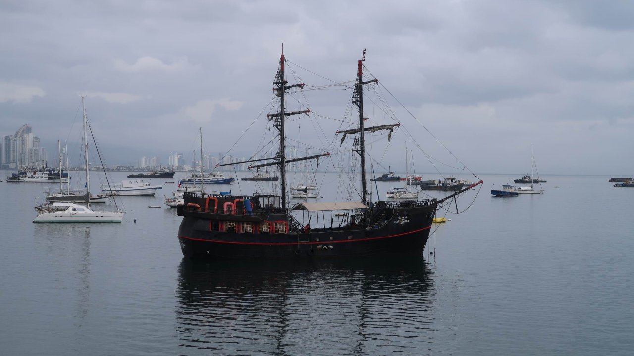 048 Panamský prieplav - Panama city