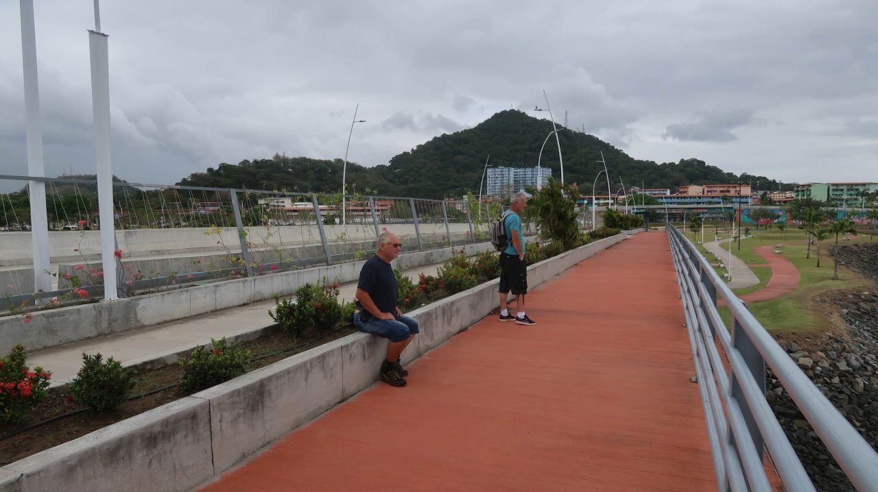 048 Panamský prieplav - Panama city